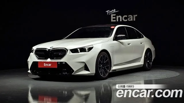 2025 BMW M5