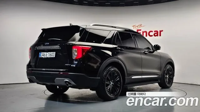 2021 Ford Explorer, foto 2