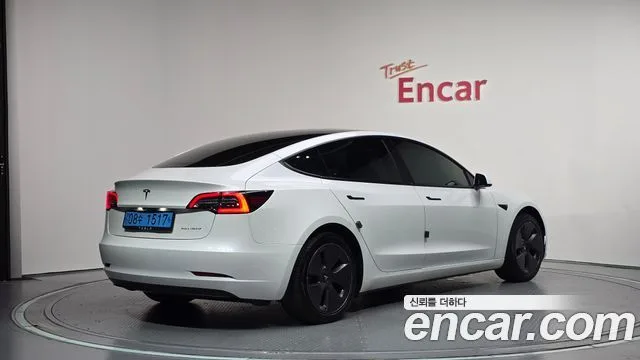 2022 Tesla Model 3, foto 2