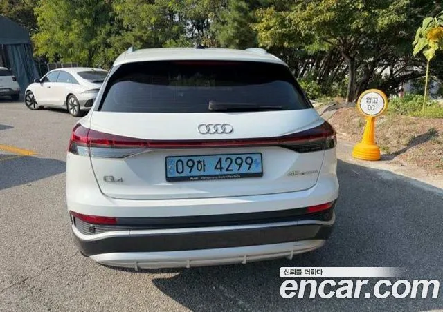 2022 Audi Q4 e-tron, foto 3