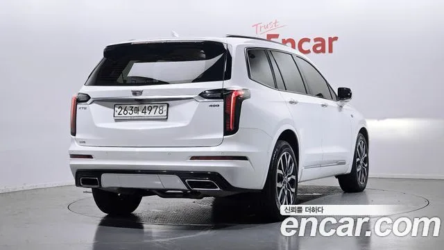 2022 Cadillac XT6, foto 2