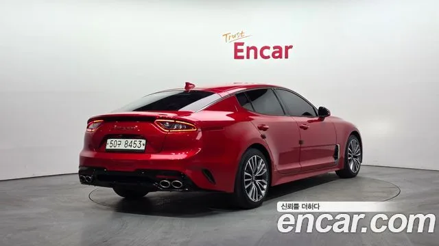 2019 Kia Stinger, foto 2
