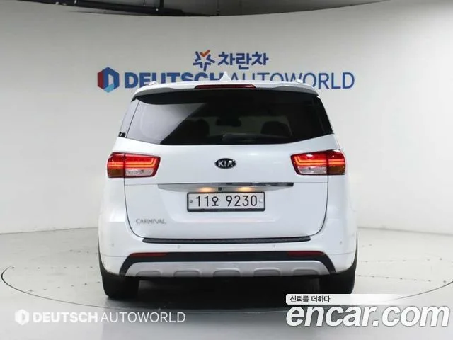 2016 Kia Carnival, foto 4