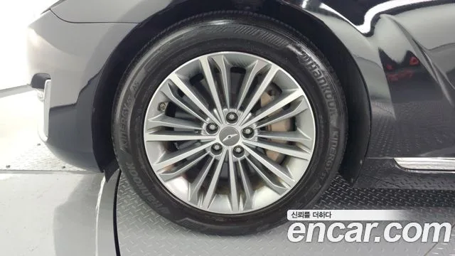 2016 Genesis EQ900, foto 4