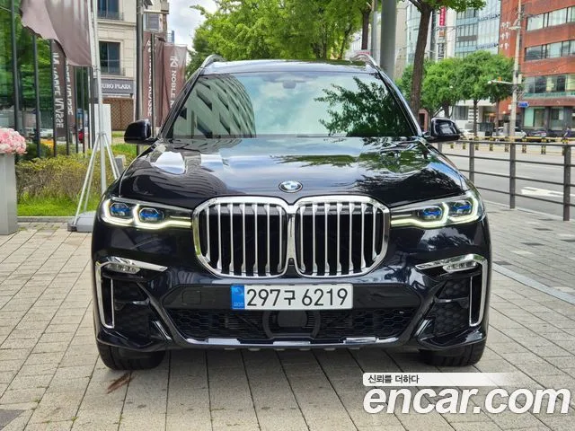 2021 BMW X7