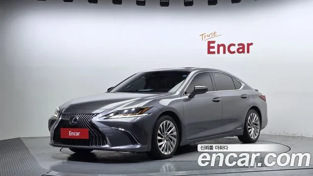 2019 Lexus ES