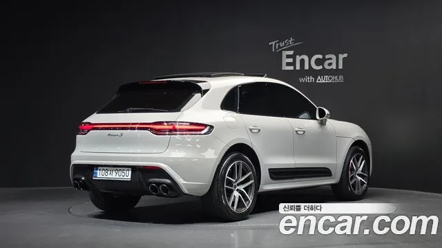 2023 Porsche Macan