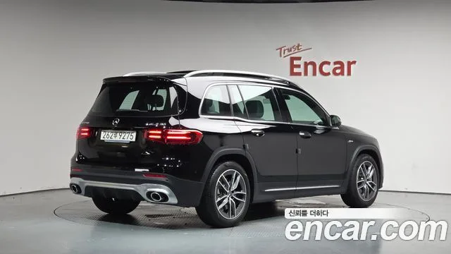2025 Mercedes-Benz GLB-Class
