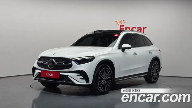 2025 Mercedes-Benz GLC-Class