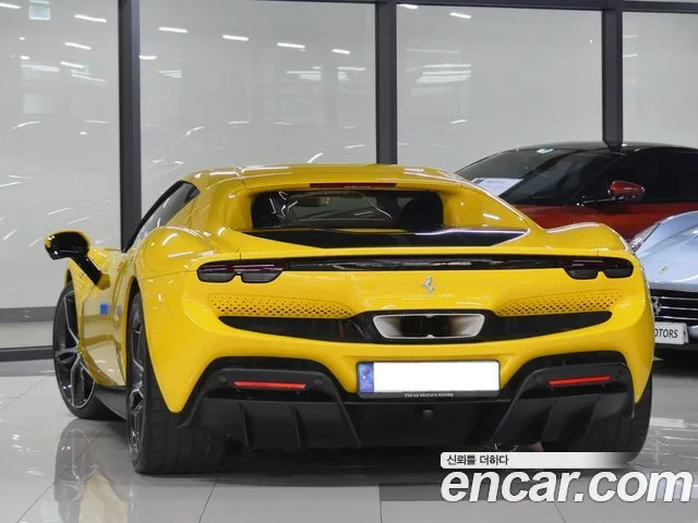 2022 Ferrari 296, foto 2