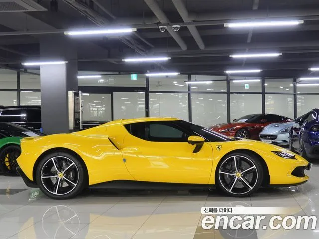 2022 Ferrari 296, foto 3