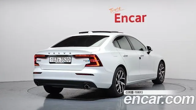 2020 Volvo S60, foto 2