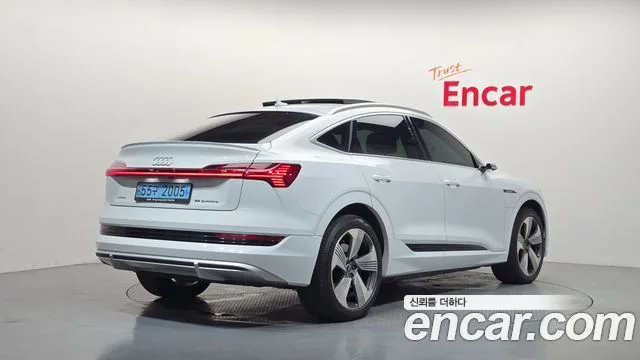 2021 Audi e-tron, foto 2