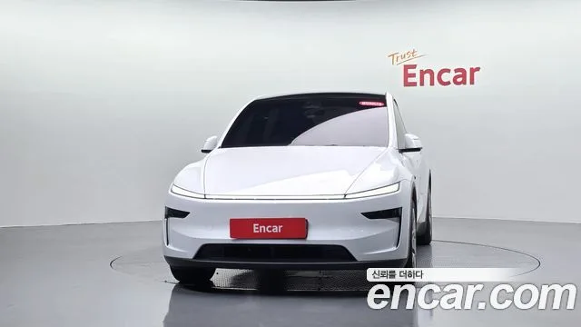 2026 Tesla Model Y, foto 2