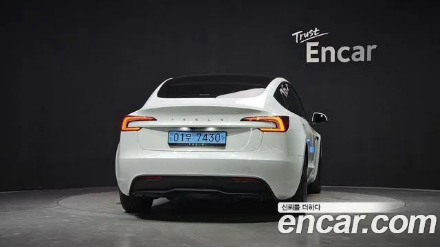 2024 Tesla Model 3, foto 3