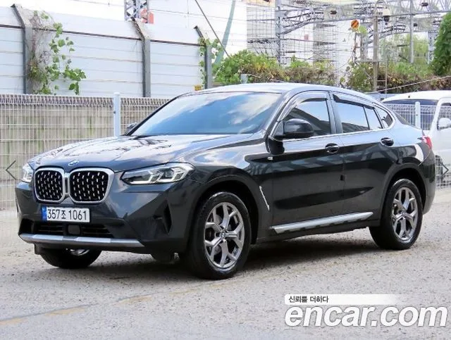 2022 BMW X4