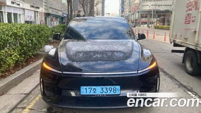 2025 Tesla Model Y