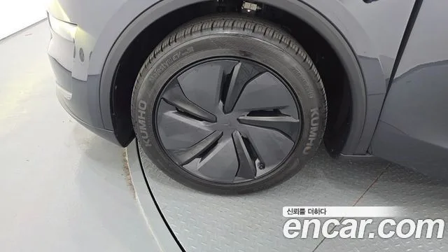 2026 Tesla Model Y, foto 4