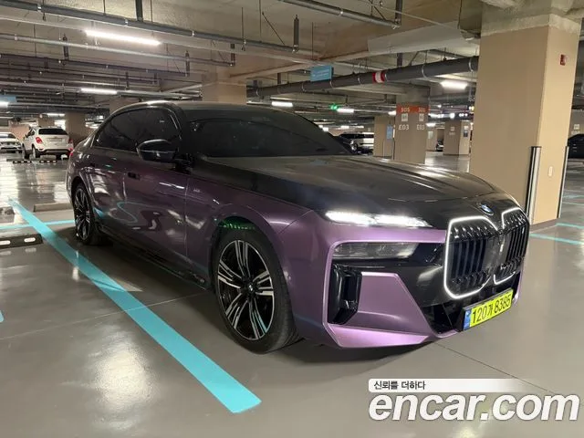2023 BMW i7