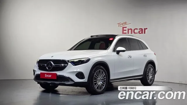 2023 Mercedes-Benz GLC-Class