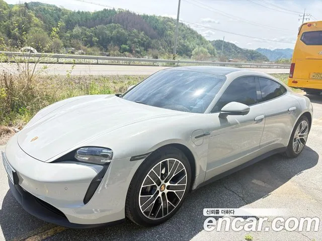 2023 Porsche Taycan