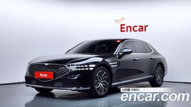 2023 Genesis G90