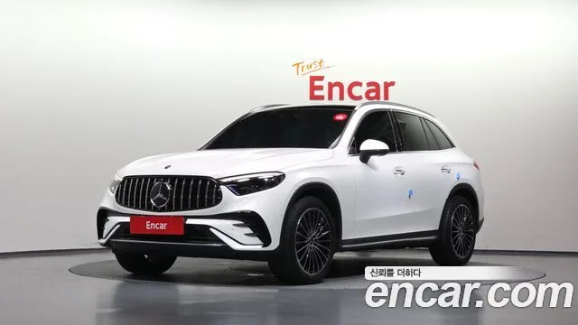 2023 Mercedes-Benz GLC-Class