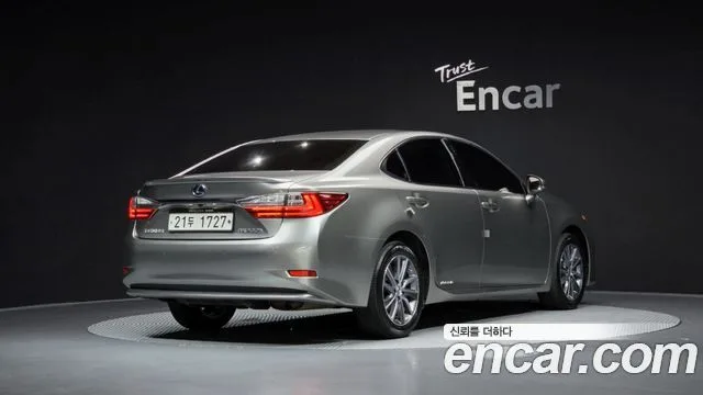 2018 Lexus ES, foto 2