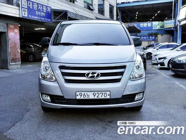 2016 Hyundai Starex