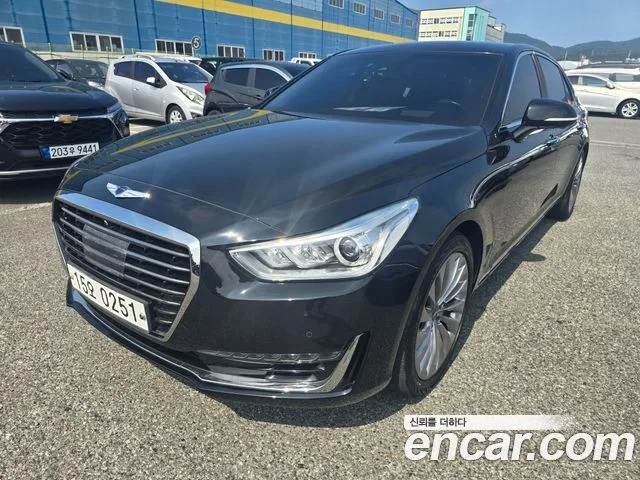 2017 Genesis EQ900