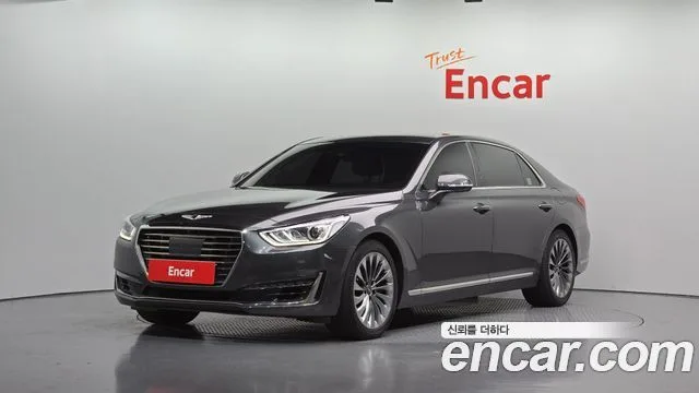 2018 Genesis EQ900