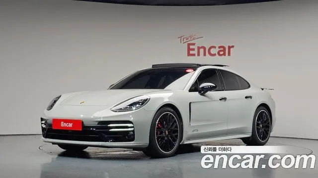 2021 Porsche Panamera