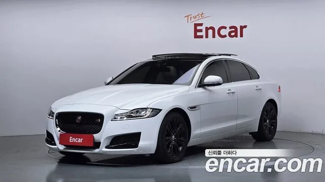 2017 Jaguar XF