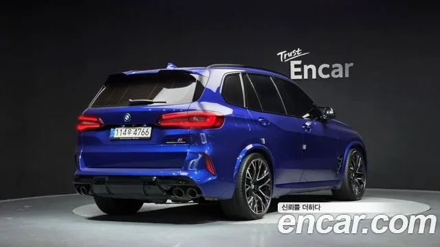 2022 BMW X5M, foto 2