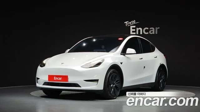 2025 Tesla Model Y