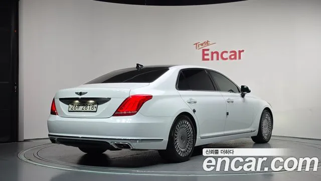 2016 Genesis EQ900, foto 2