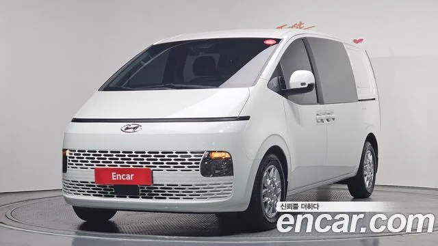 2022 Hyundai Staria