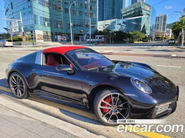 2023 Porsche 911