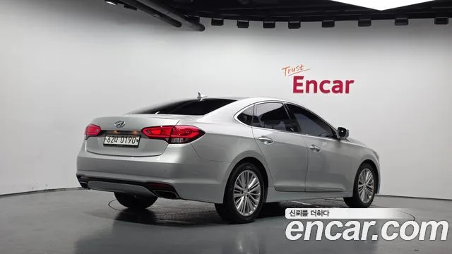 2016 Hyundai Aslan