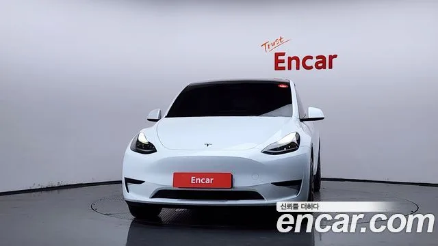2024 Tesla Model Y, foto 3