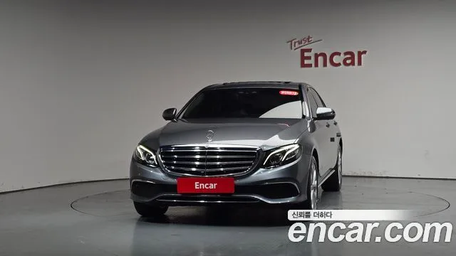 2018 Mercedes-Benz E-Class, foto 2