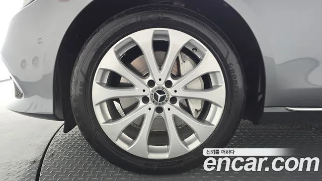 2018 Mercedes-Benz E-Class, foto 4