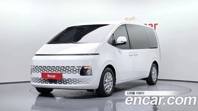 2025 Hyundai Staria