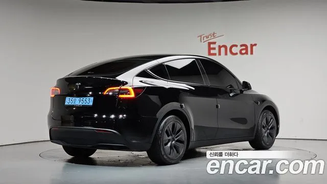 2024 Tesla Model Y