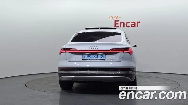 2021 Audi e-tron, foto 4