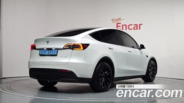 2022 Tesla Model Y, foto 2