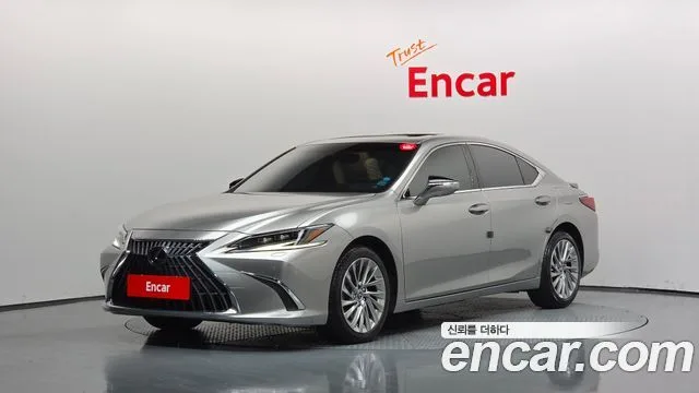 2023 Lexus ES