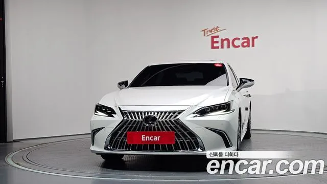2026 Lexus ES, foto 3