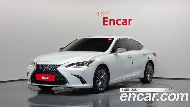 2023 Lexus ES