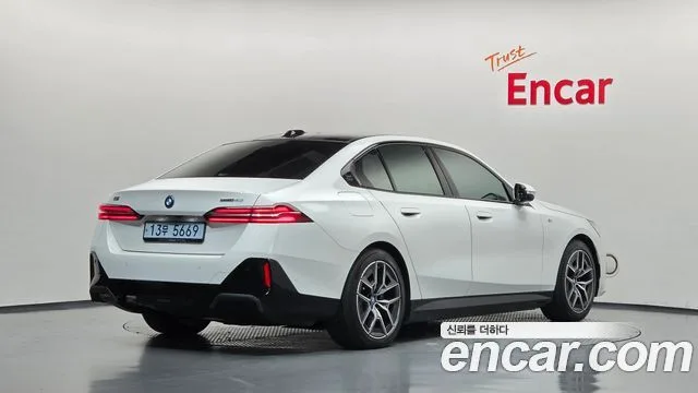 2024 BMW i5, foto 2